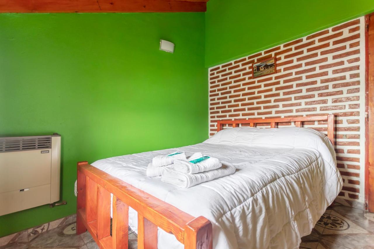 Hostel Luna Country El Chaltén Zewnętrze zdjęcie