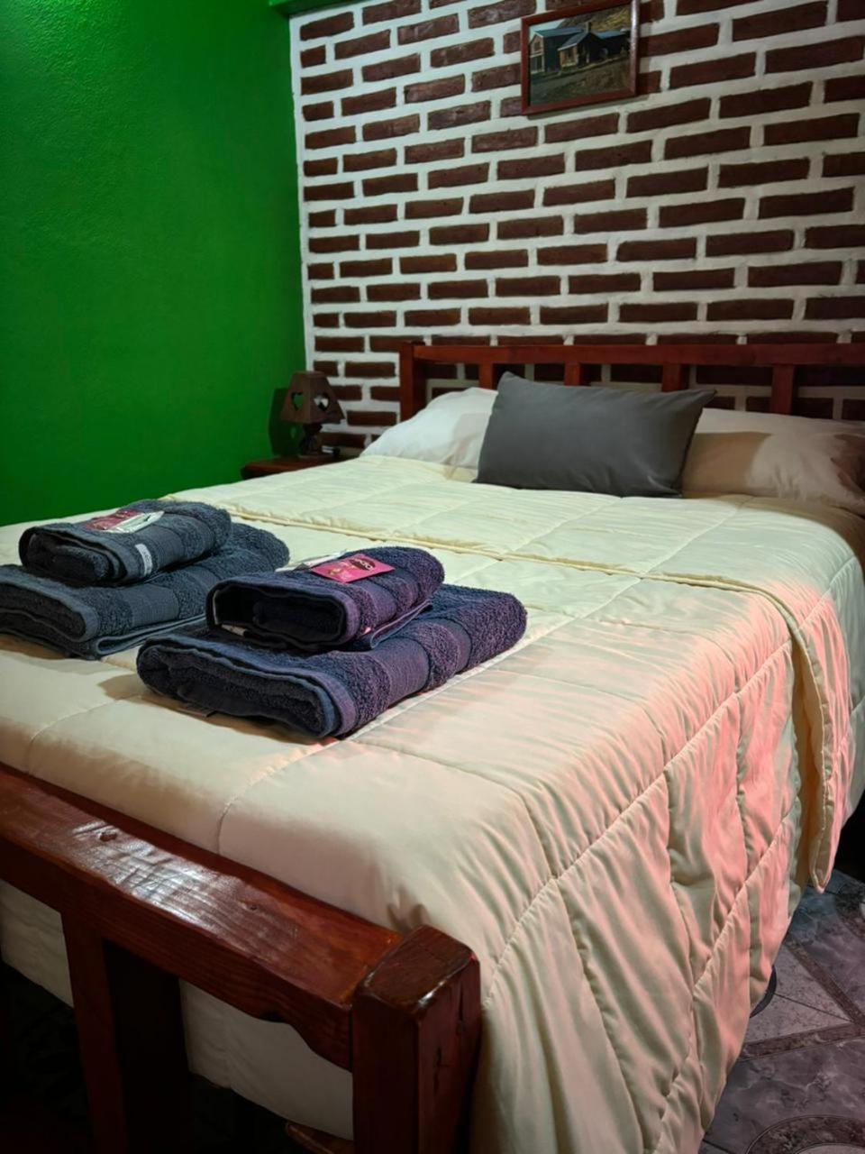 Hostel Luna Country El Chaltén Zewnętrze zdjęcie